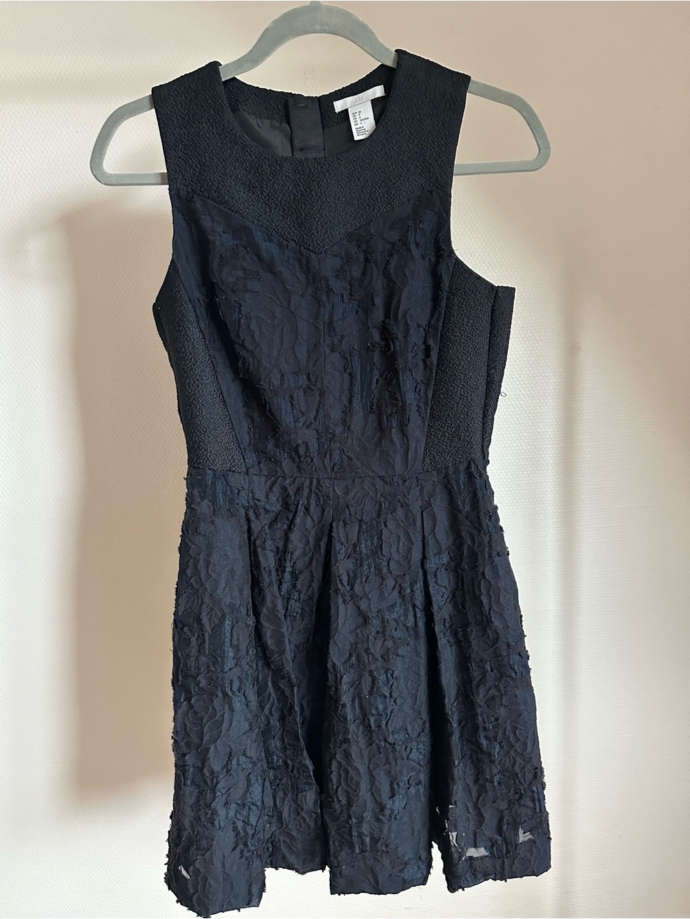 H&M Black & Navy Sleeveless Lace Fit-and-Flare Mini Dress